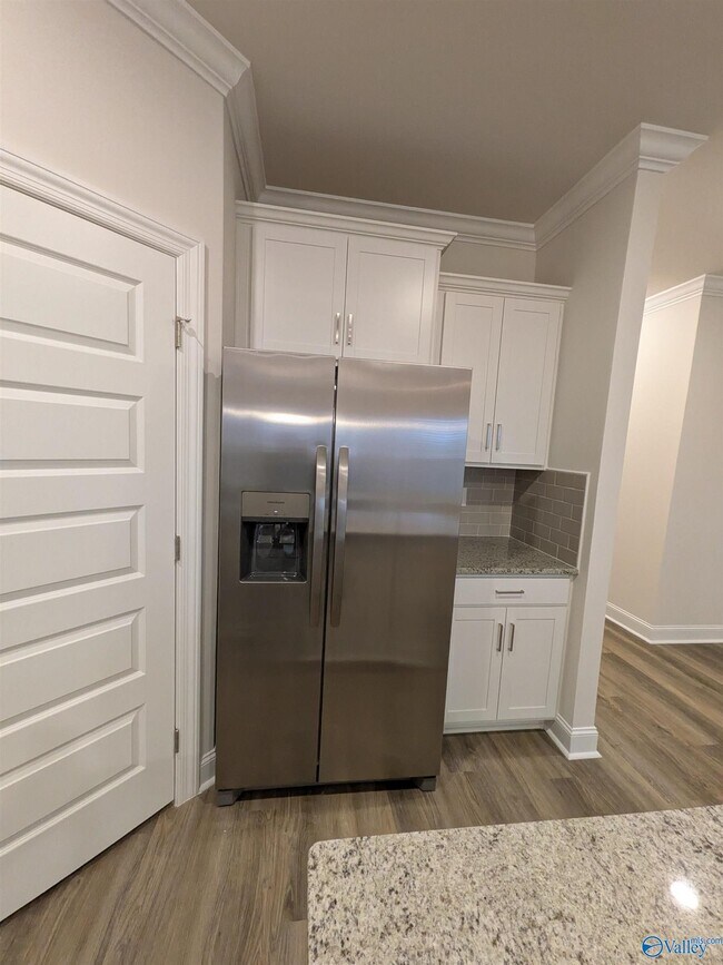 Building Photo - 336 Jackson Pt Cir