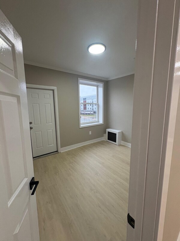 Building Photo - 38 Winans St