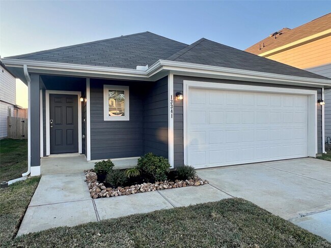 Primary Photo - 13341 Burbot Dr