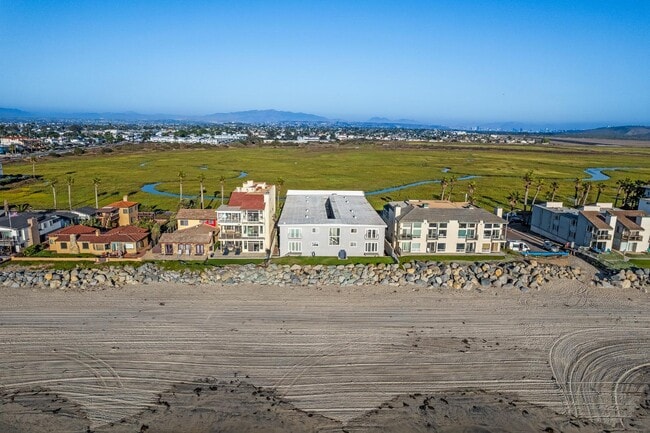 Building Photo - 1220 Seacoast Dr