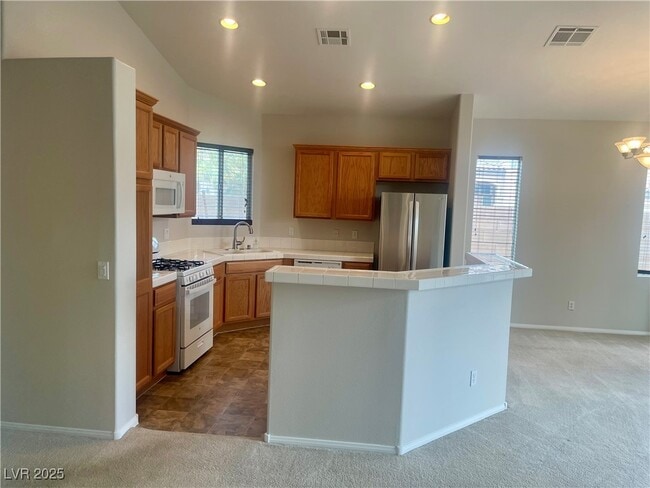 Building Photo - 7412 Bedford Pine Ct