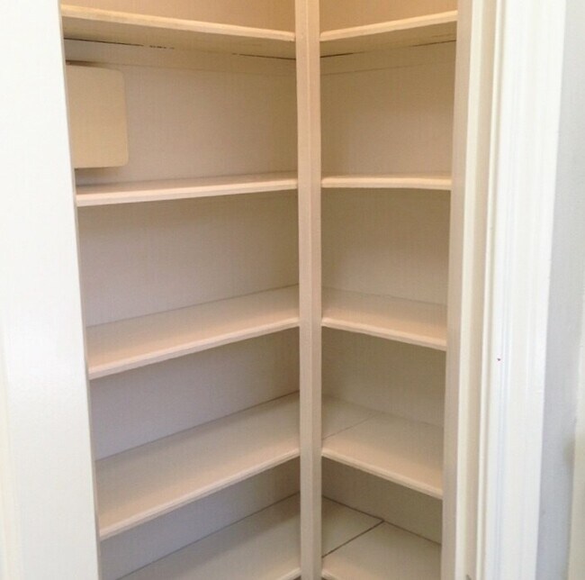 Building Photo - 5515 Strack Rd