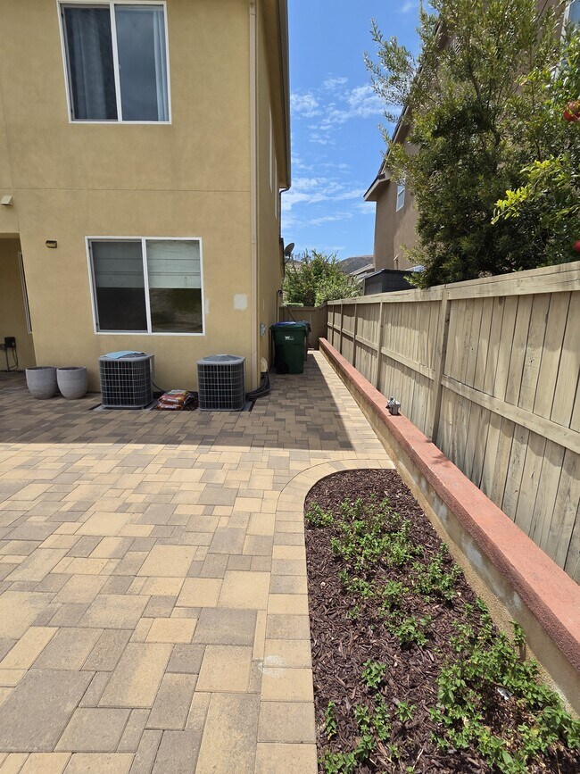 Building Photo - 17525 Black Granite Dr