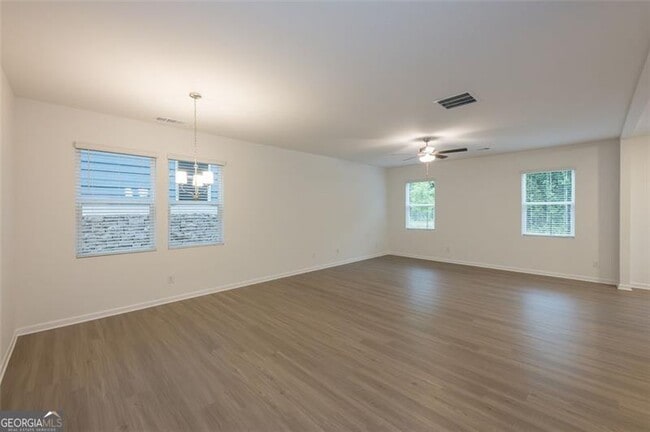 Building Photo - 182 Parkwood Dr