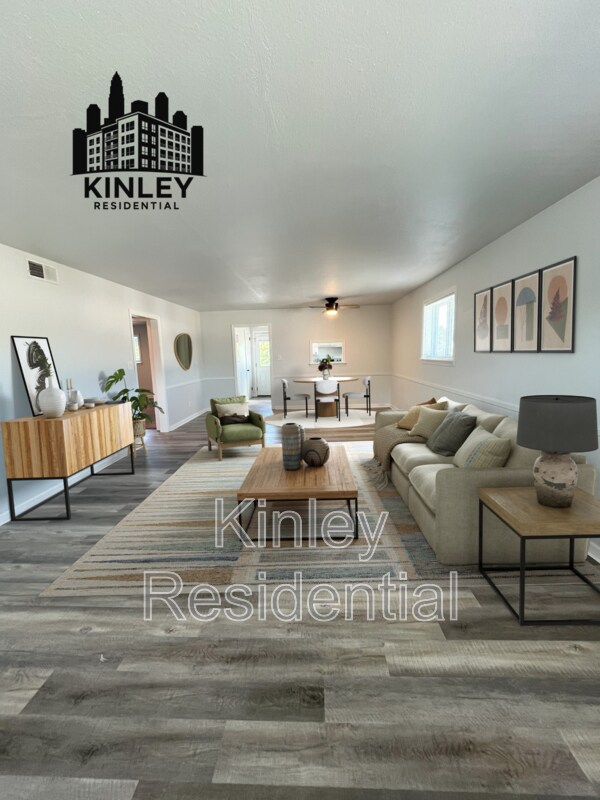 Building Photo - 3647 Spangenberg Ave