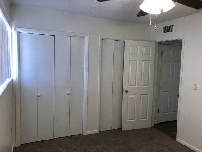 Building Photo - NEW LOWER PRICE!  Call for a showing. (928) 453-2606