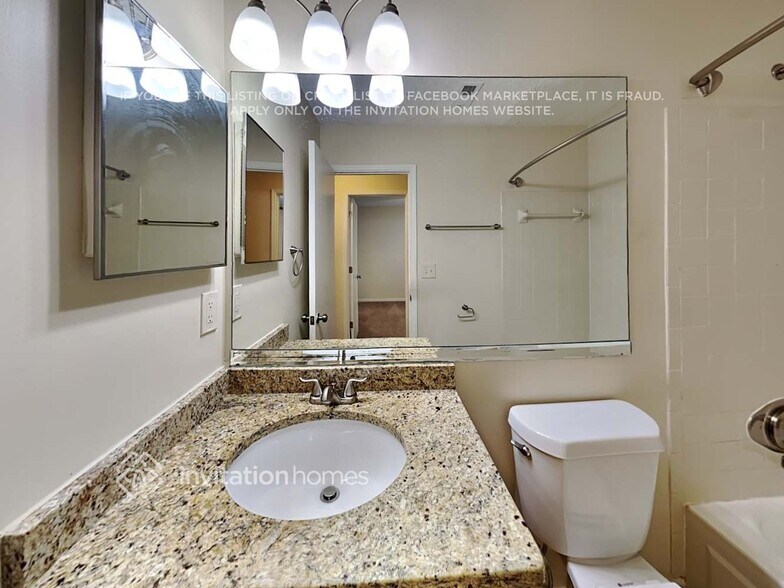 Building Photo - 1213 Realm Ln