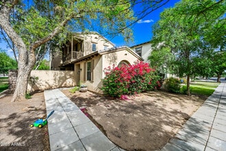 Building Photo - 15340 W Dahlia Dr