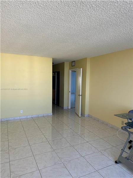 Building Photo - 3800 S Ocean Dr