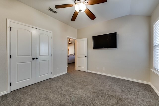 Building Photo - 7603 Canterbury St