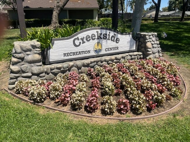 Building Photo - CREEKSIDE COMMUNITY ONTARIO  -       3 BED...