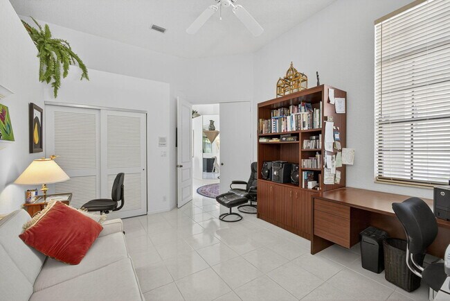 Building Photo - 4548 Barclay Fair Way