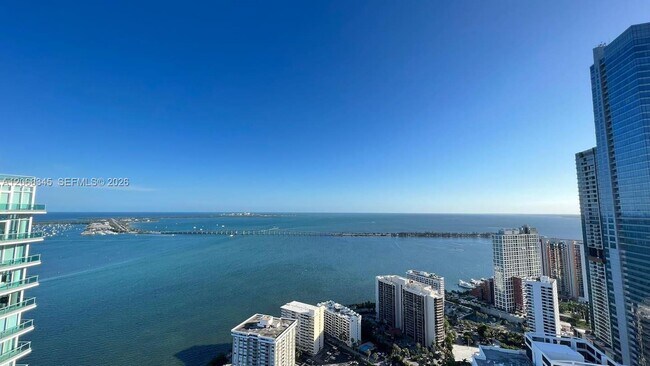 Building Photo - 1300 Brickell Bay Dr