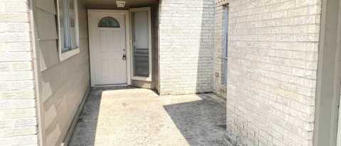 Building Photo - 323 Maybrook Dr
