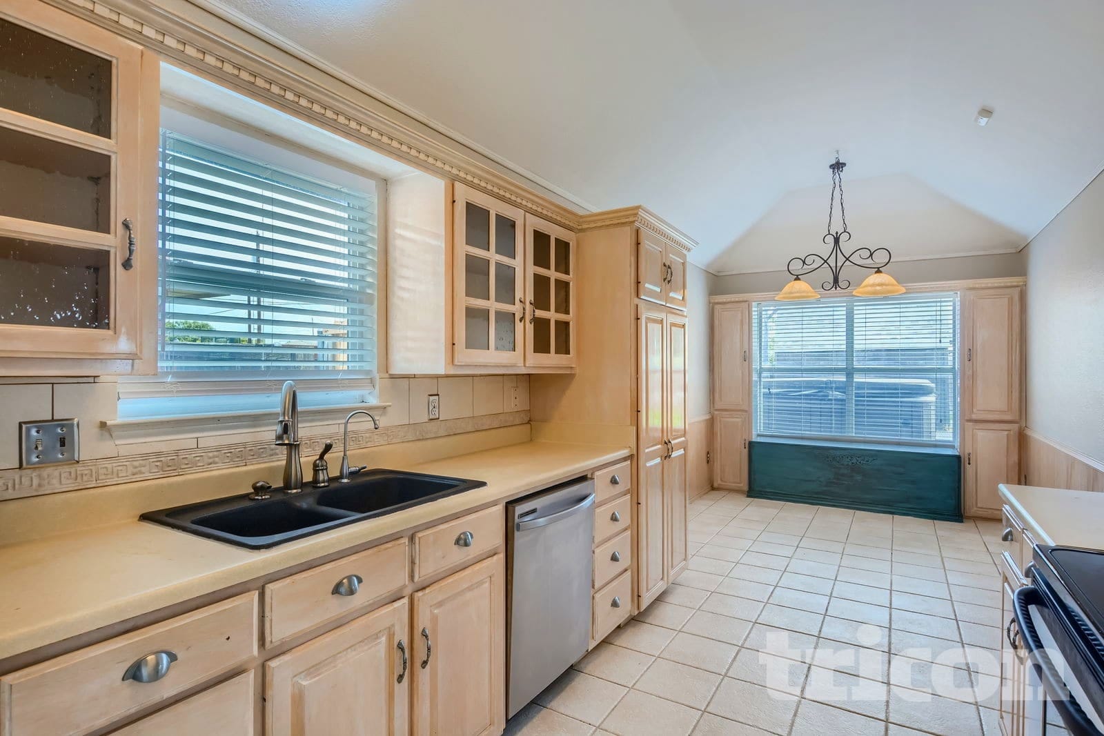 Building Photo - 709 Flagstone Way