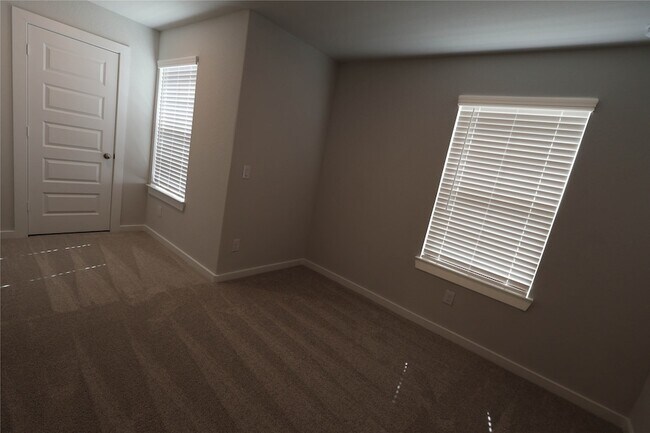 Building Photo - 8530 Blueberry Ash St