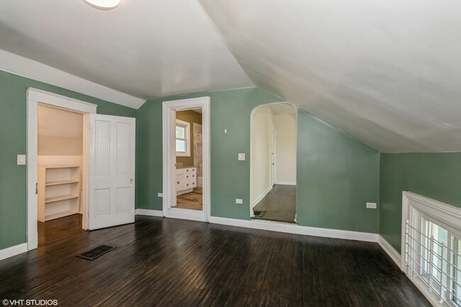 Building Photo - 1002 N 5th Ave