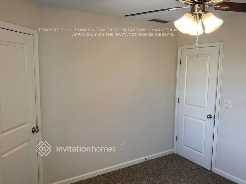 Building Photo - 319 Village Broad St