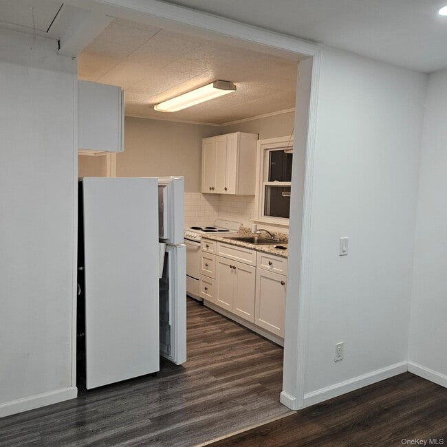 Building Photo - 114 Webster Ave