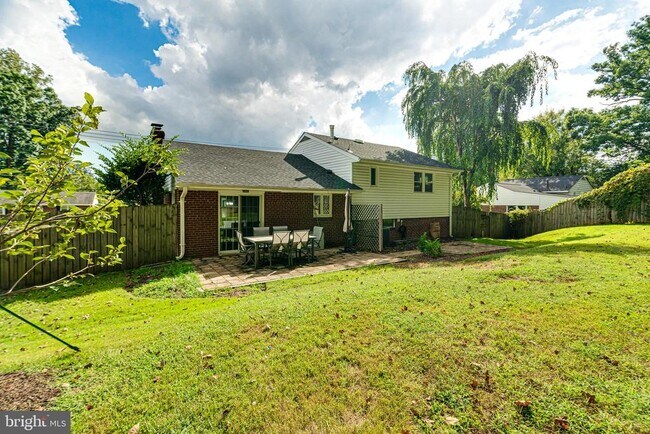 Building Photo - 7606 Jervis St