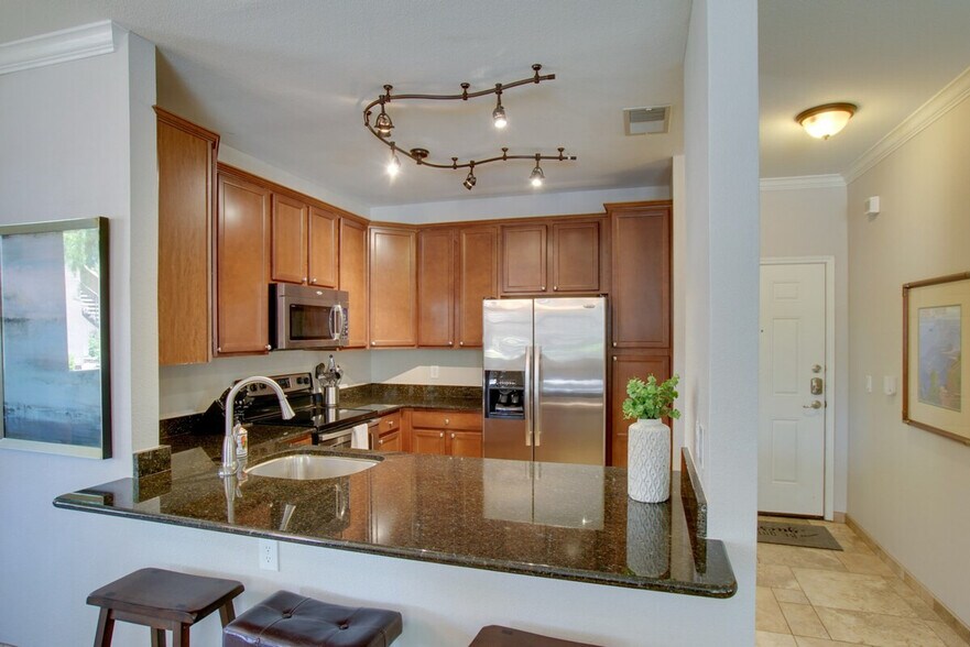 Building Photo - 7009 E Acoma Dr