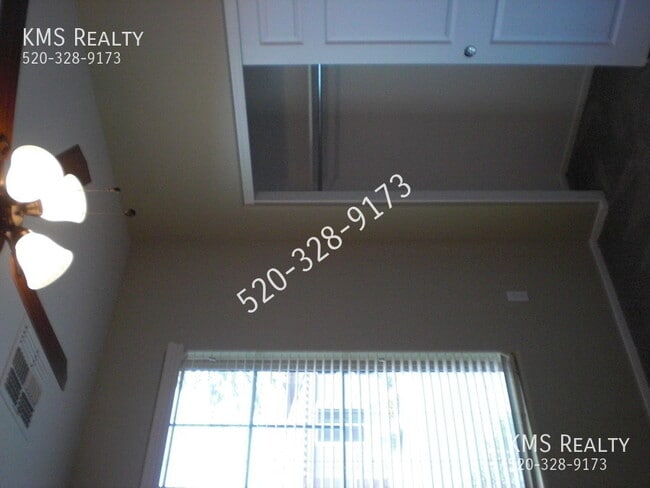 Building Photo - 14013 E Voss St