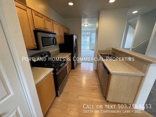 Building Photo - 10779 SW Canterbury Ln