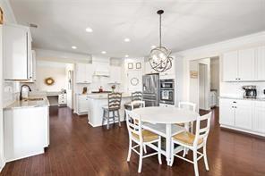 Building Photo - 496 Spring View Dr