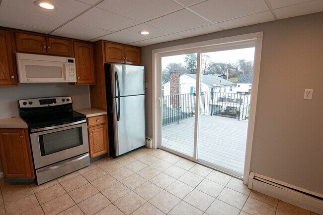 Building Photo - 118 Vine St