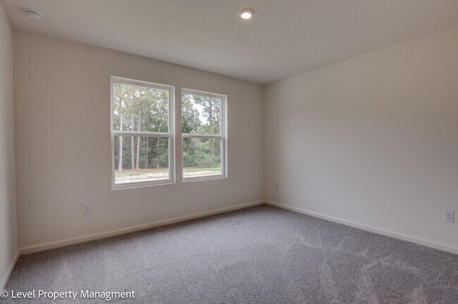 Building Photo - Stunning 4 Bedroom 2 Bath Home in Fairhope Falls Community