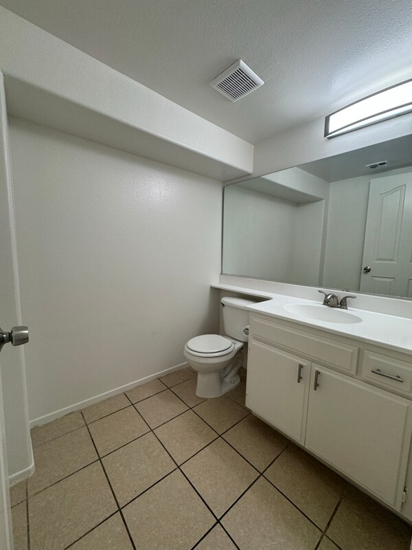 Building Photo - 13012 Riverside Dr