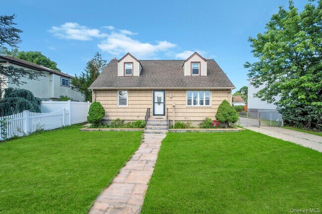 Building Photo - 308 New South Rd