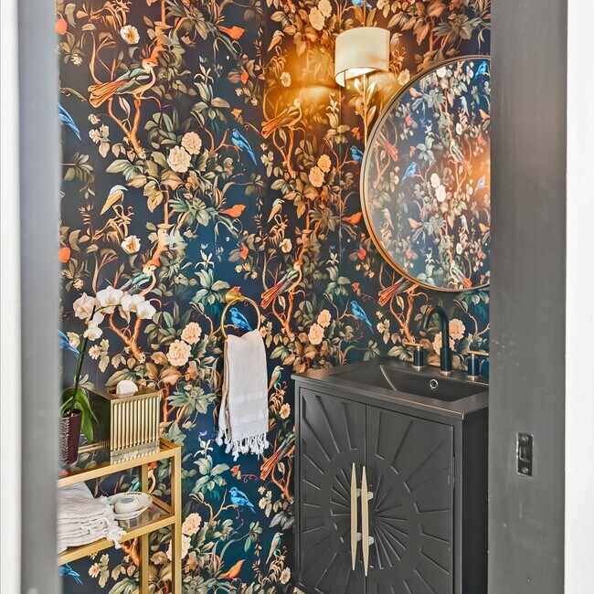 Building Photo - 2700 Juniper Hill Rd