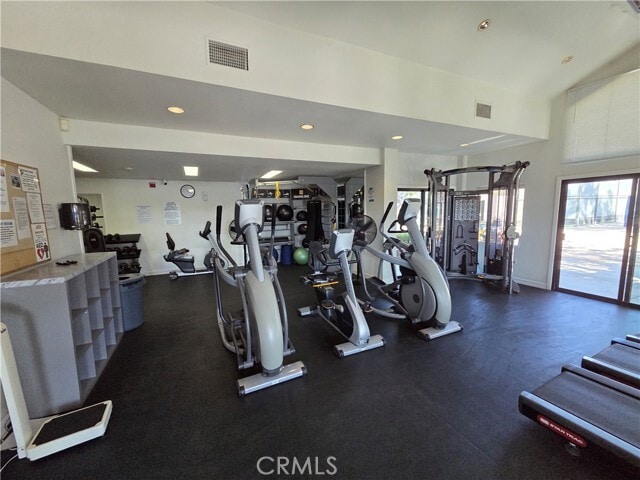 Building Photo - 24776 Glenwood Dr