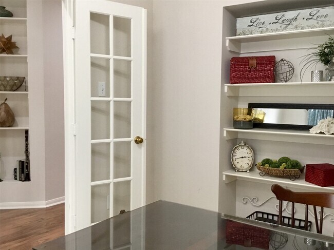 Building Photo - 3 N Spiral Vine Cir