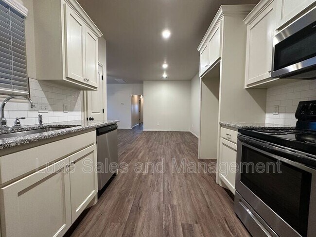Building Photo - 412 Chalk Hill Ct