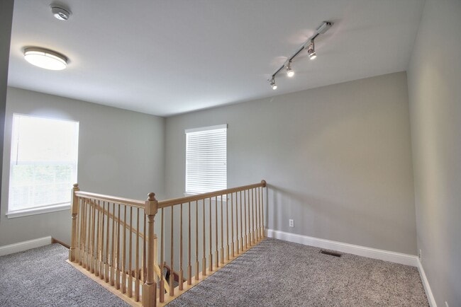 Building Photo - 14056 Danbury Dr