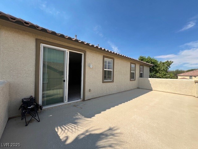 Building Photo - 18 Blue Valley Dr