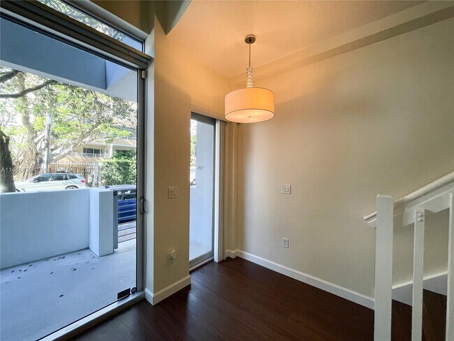 Building Photo - 3339 Virginia St