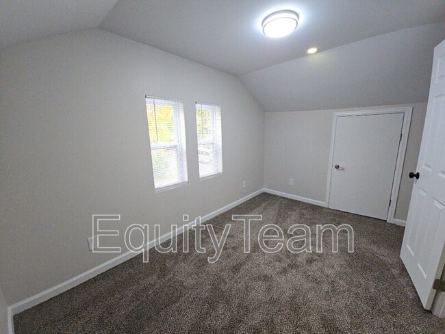 Building Photo - 1800 Glenwood Ave