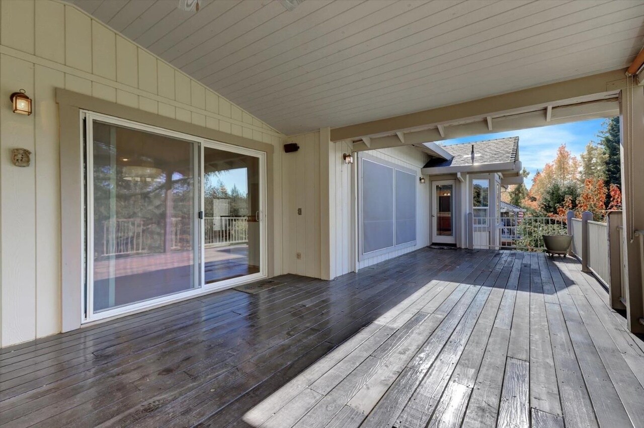 Main Deck - 18527 Jayhawk Dr