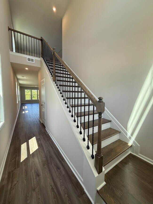 Building Photo - 749 Count Fleet Ct