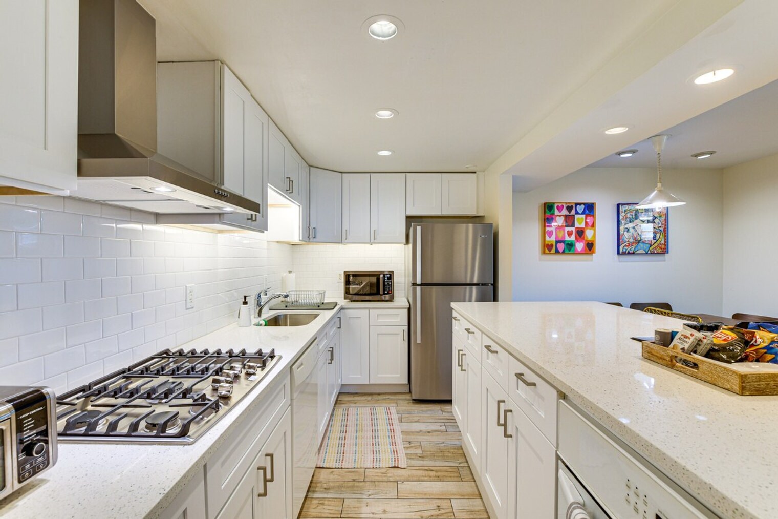 Building Photo - 2238 N Geneva Terrace