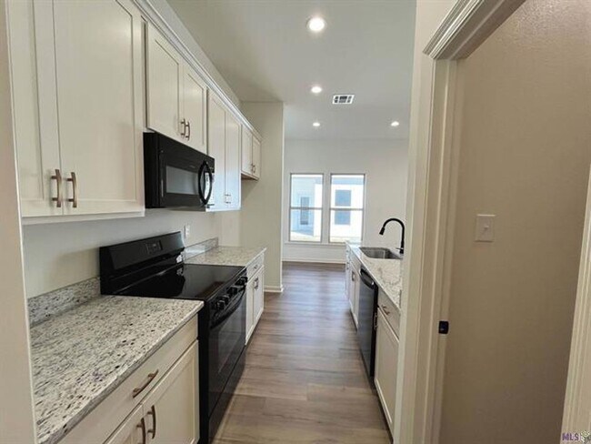 Building Photo - 28335 Merrimack Dr