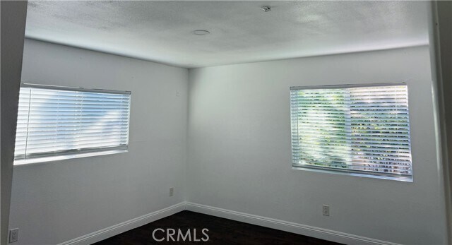 Building Photo - 1034 Avocado Ave