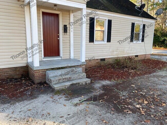 Building Photo - 1201 Tarboro St