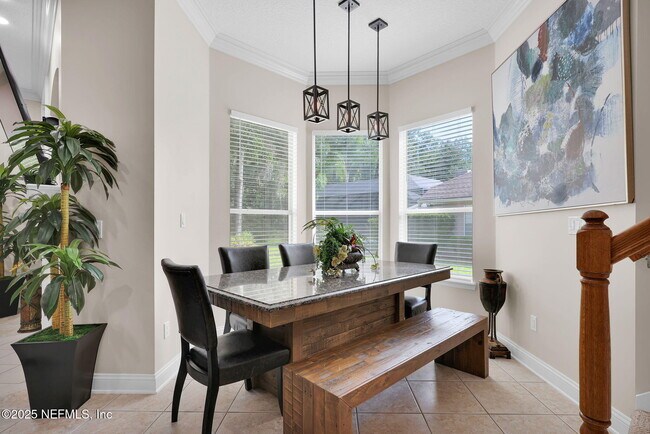 Building Photo - 526 Oakmont Dr
