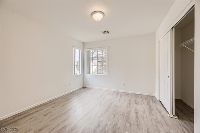 Building Photo - 4045 Oliver Sagebrush Dr