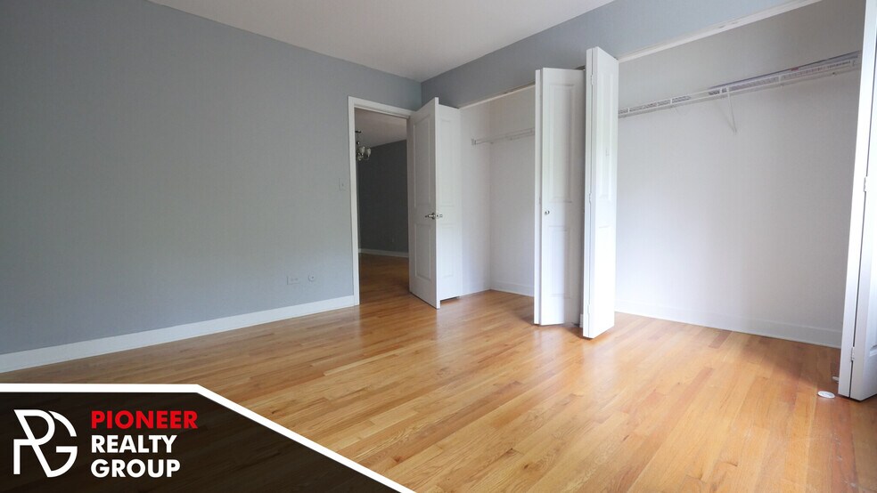 Building Photo - 625 W Wrightwood Ave