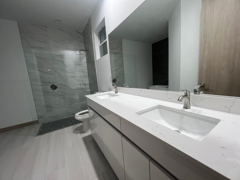 Building Photo - 4135 Watson Ave